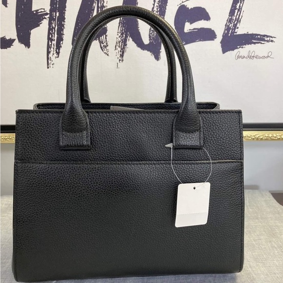 Chanel Executive Neo Grained Mini - Picture 6 of 17